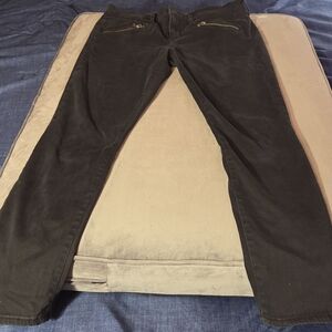 GAP Black Skinny Pants Sleek Design